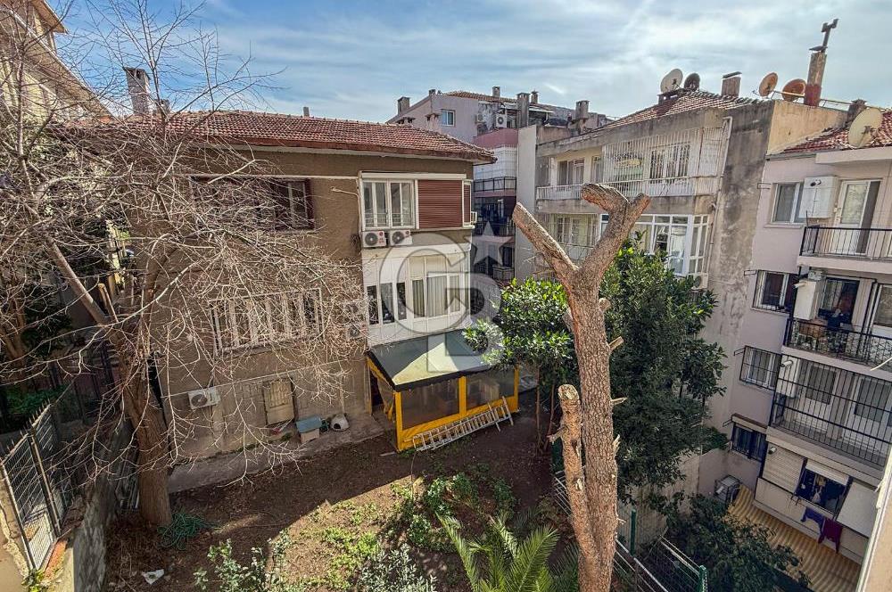 Mithatpaşa Cad Köprü'de Deniz Manzaralı Arakat 3+1 Satılık Daire