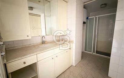 Mithatpaşa Cad Köprü'de Deniz Manzaralı Arakat 3+1 Satılık Daire