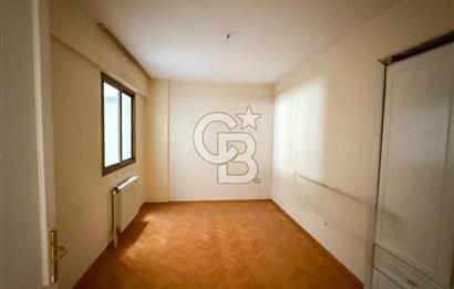 Mithatpaşa Cad Köprü'de Deniz Manzaralı Arakat 3+1 Satılık Daire