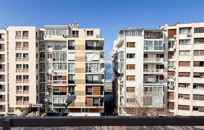 Mithatpaşa Cad Köprü'de Deniz Manzaralı Arakat 3+1 Satılık Daire