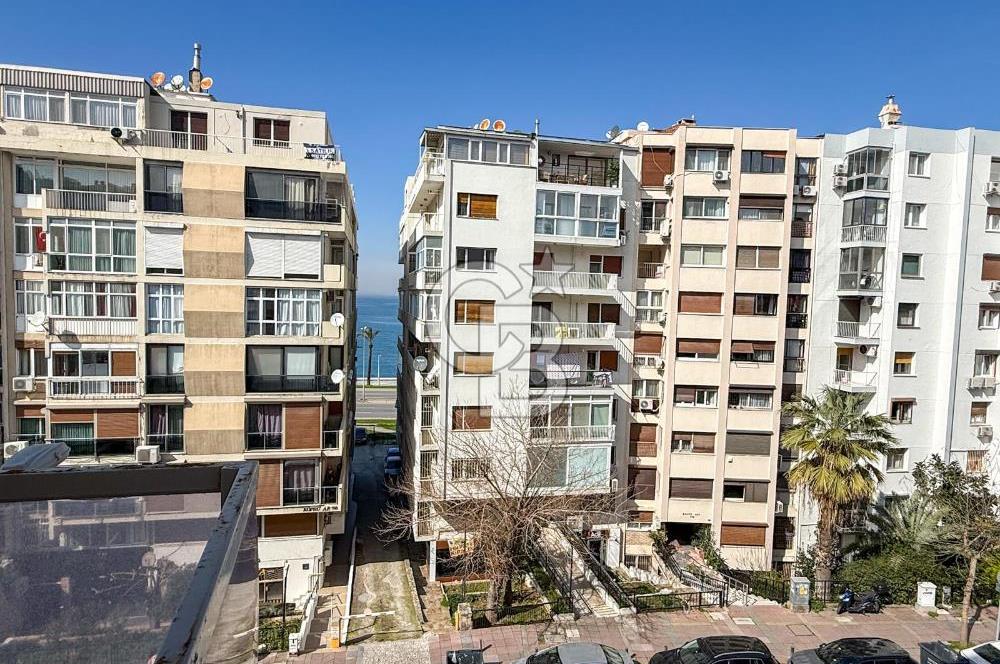 Mithatpaşa Cad Köprü'de Deniz Manzaralı Arakat 3+1 Satılık Daire