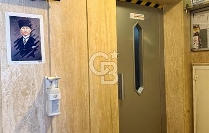 Mithatpaşa Cad Köprü'de Deniz Manzaralı Arakat 3+1 Satılık Daire