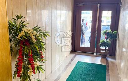 Mithatpaşa Cad Köprü'de Deniz Manzaralı Arakat 3+1 Satılık Daire