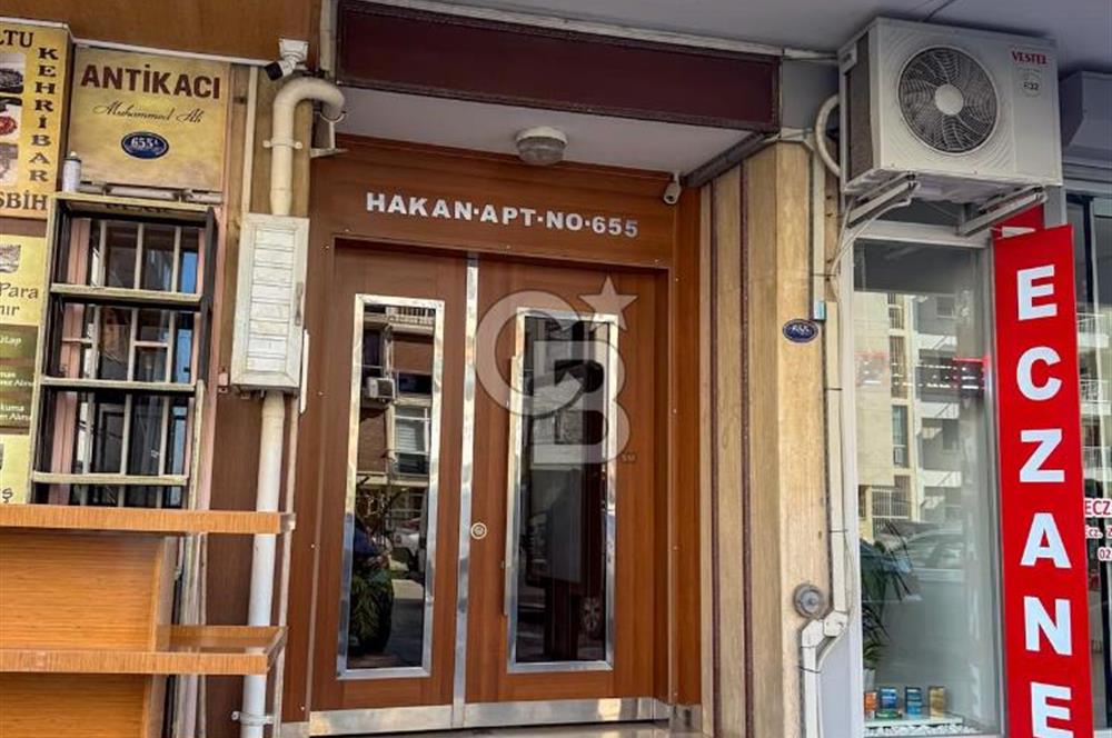 Mithatpaşa Cad Köprü'de Deniz Manzaralı Arakat 3+1 Satılık Daire