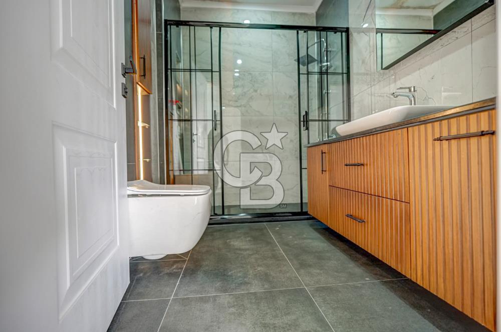 BAYRAMOĞLU PLAJYOLU SOK. DENİZE 20 MT 330 M2 ÖZEL YAPIM DAİRE