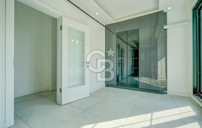 BAYRAMOĞLU PLAJYOLU SOK. DENİZE 20 MT 330 M2 ÖZEL YAPIM DAİRE