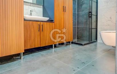 BAYRAMOĞLU PLAJYOLU SOK. DENİZE 20 MT 330 M2 ÖZEL YAPIM DAİRE