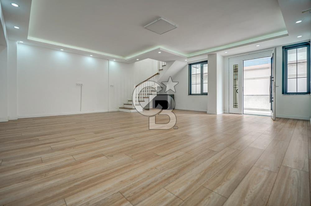 BAYRAMOĞLU PLAJYOLU SOK. DENİZE 20 MT 330 M2 ÖZEL YAPIM DAİRE