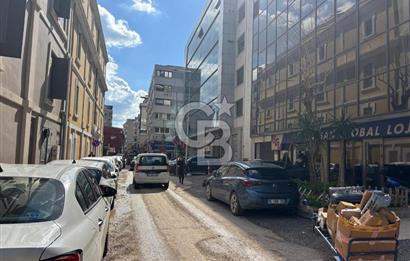 Alsancak'ta Merkezi Konumda Kiralık Ofis
