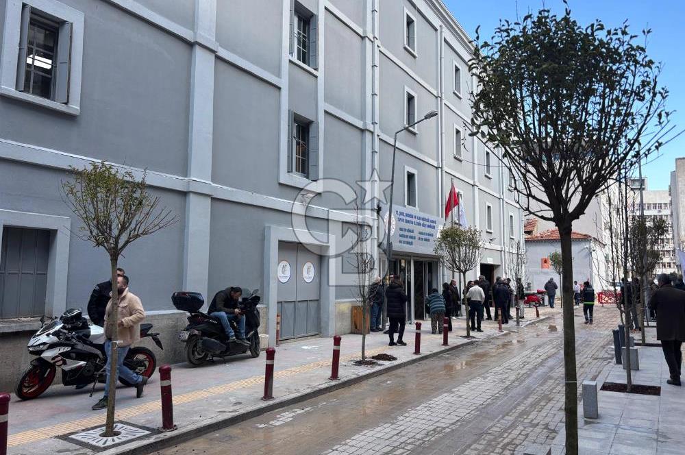 Alsancak'ta Merkezi Konumda Kiralık Ofis