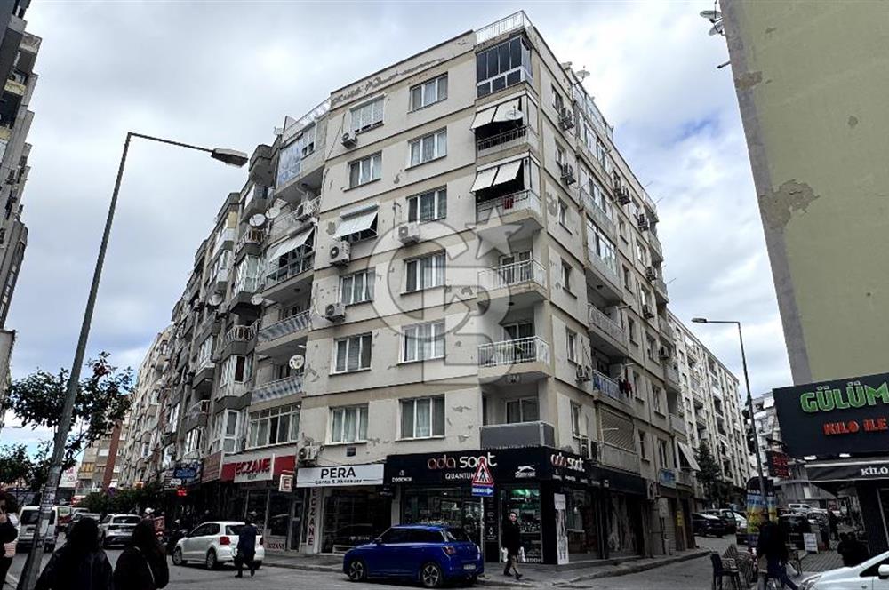 BORNOVA MERKEZDE GİYİNME ODALI 2+1 SATILIK DAİRE