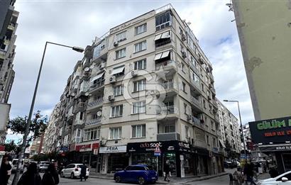 BORNOVA MERKEZDE GİYİNME ODALI 2+1 SATILIK DAİRE