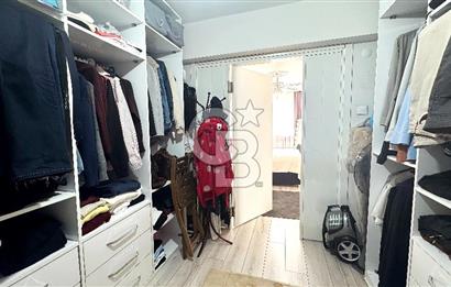 BORNOVA MERKEZDE GİYİNME ODALI 2+1 SATILIK DAİRE