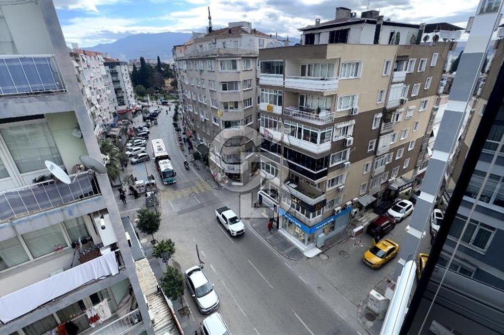 BORNOVA MERKEZDE GİYİNME ODALI 2+1 SATILIK DAİRE