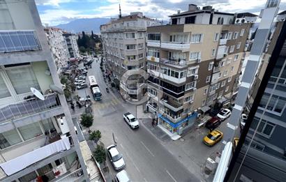 BORNOVA MERKEZDE GİYİNME ODALI 2+1 SATILIK DAİRE