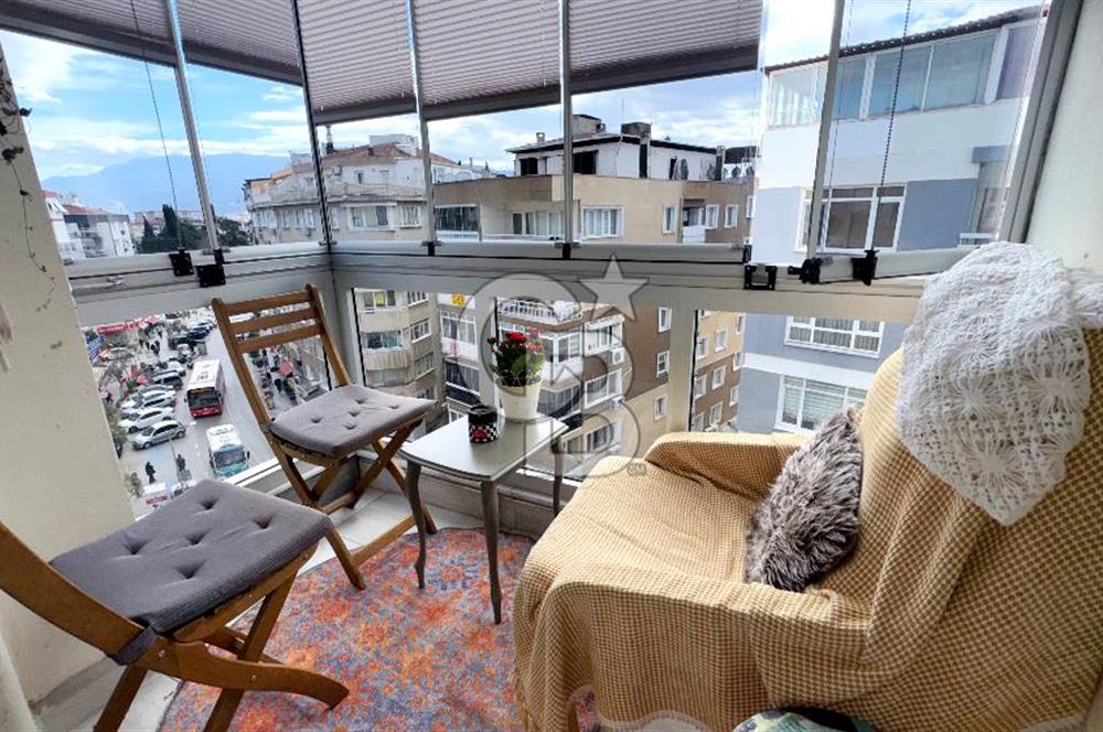 BORNOVA MERKEZDE GİYİNME ODALI 2+1 SATILIK DAİRE