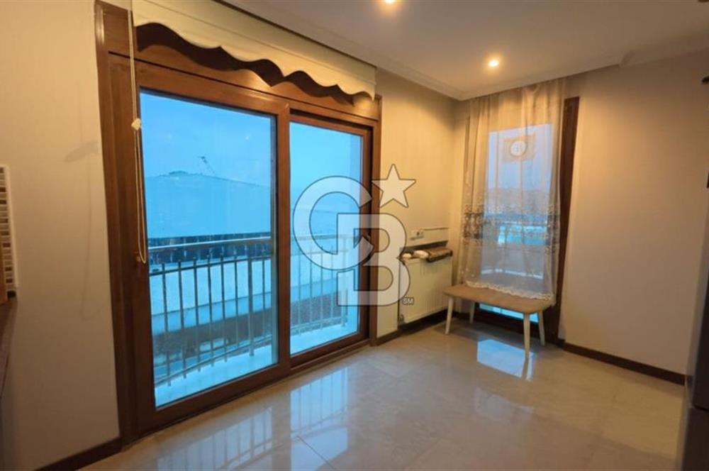 KARŞIYAKA YALl BULVARI 'NDA DENİZ MANZARALI 2+1 SATILIK DAİRE 