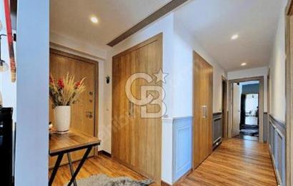 Çekmeköy’ün Prestijli Projesinde Özel Tasarım Modern Daire