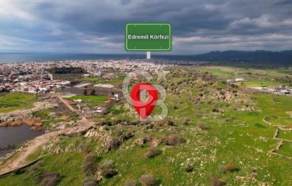 DİKİLİ'DE DENİZ MANZARALI SATILIK İKİZ VİLLA ARSASI 