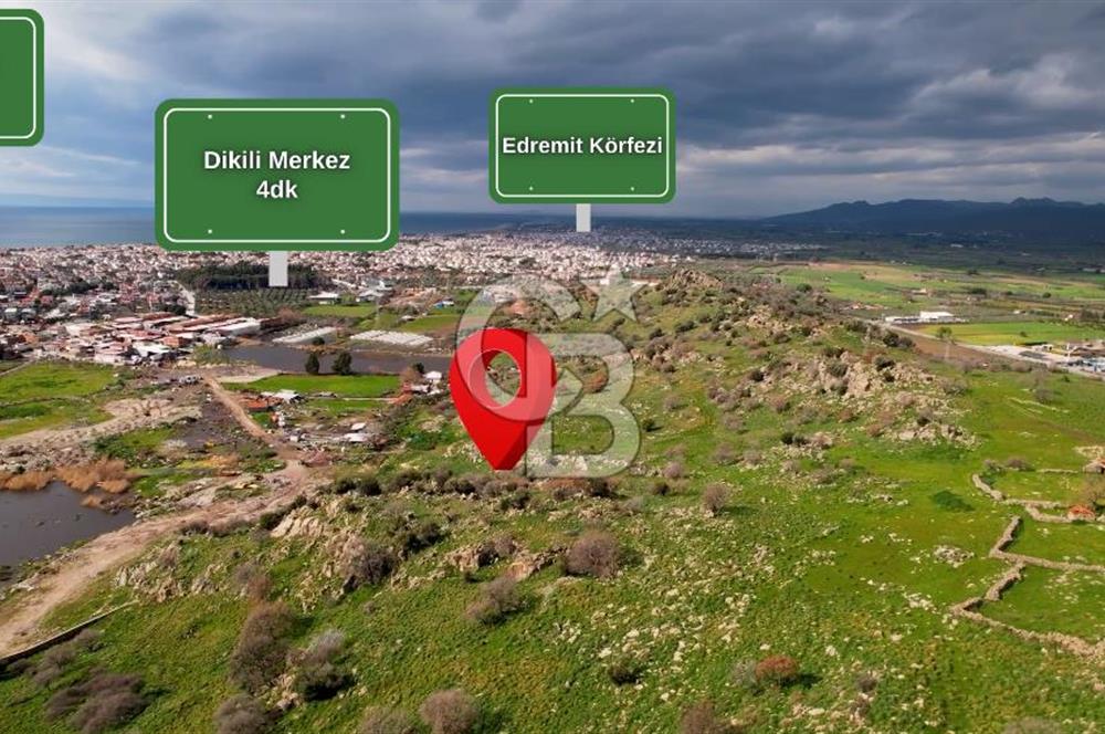 DİKİLİ'DE DENİZ MANZARALI SATILIK İKİZ VİLLA ARSASI 