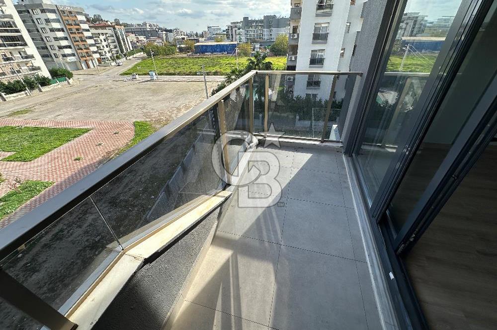 Çiğli Balatçıkta Katip Çelebi Üni Yakını Azel Deluxe Satılık 2+1