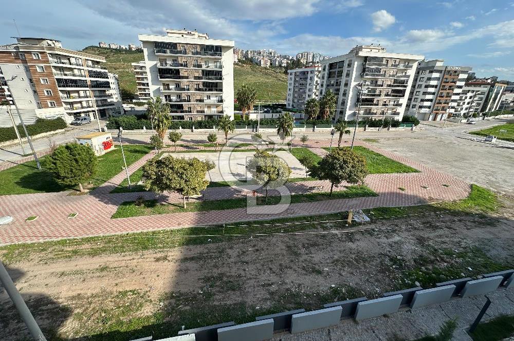 Çiğli Balatçıkta Katip Çelebi Üni Yakını Azel Deluxe Satılık 2+1