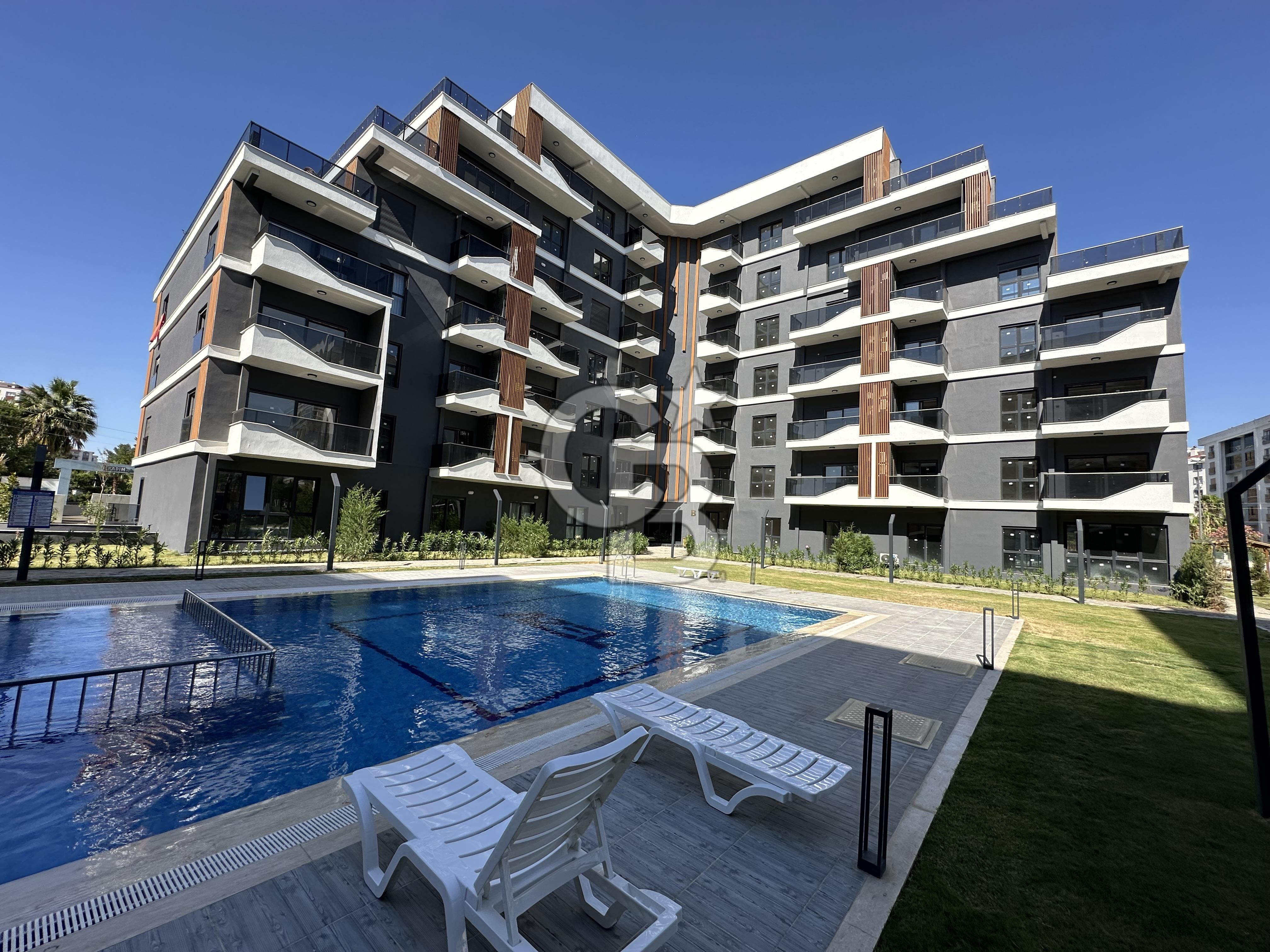 Çiğli Balatçıkta Katip Çelebi Üni Yakını Azel Deluxe Satılık 2+1