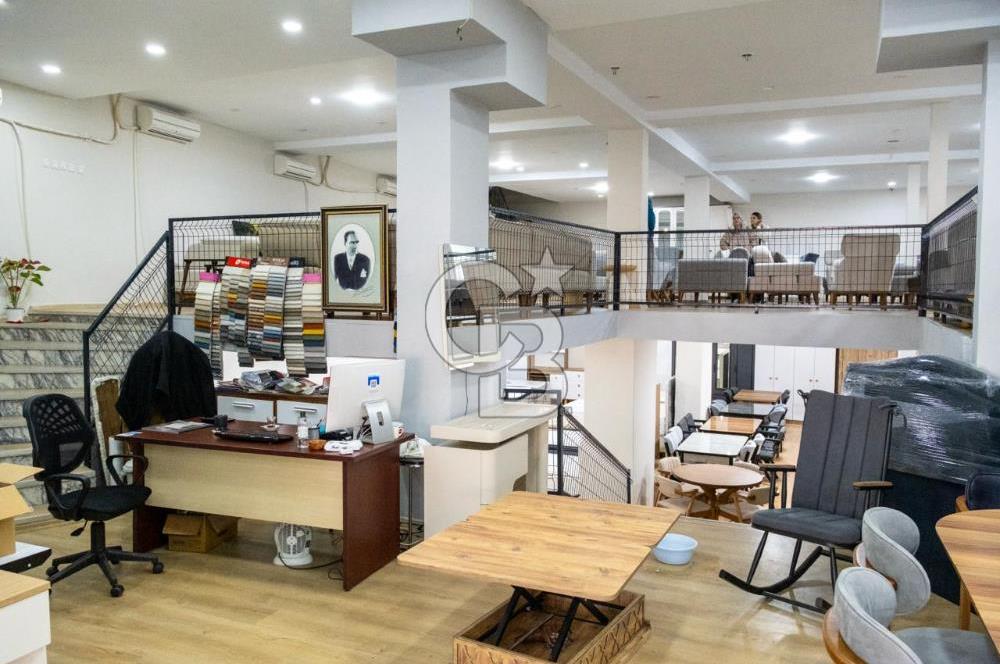 MANİSA AKHİSARDA CADDE ÜZERİNDE SATILIK BİNA