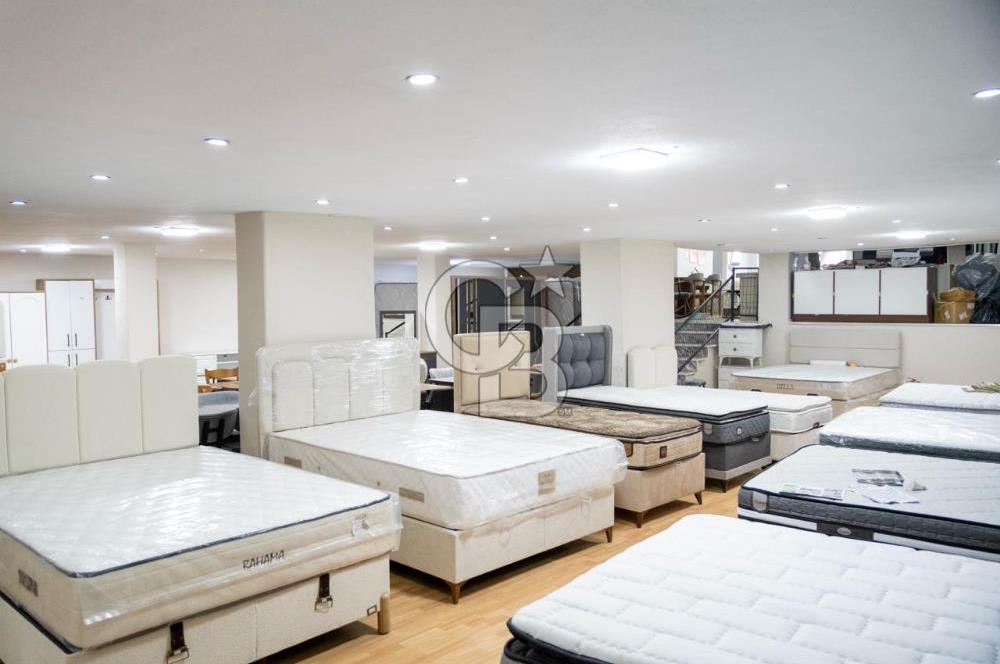 MANİSA AKHİSARDA CADDE ÜZERİNDE SATILIK BİNA