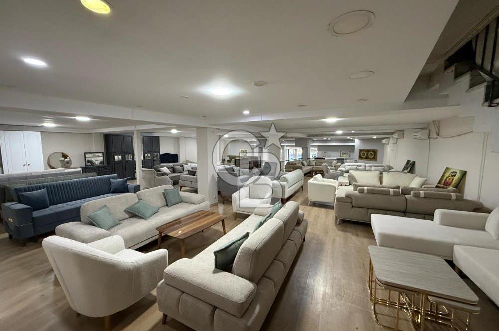 MANİSA AKHİSARDA CADDE ÜZERİNDE SATILIK BİNA