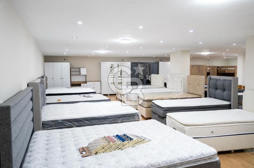 MANİSA AKHİSARDA CADDE ÜZERİNDE SATILIK BİNA