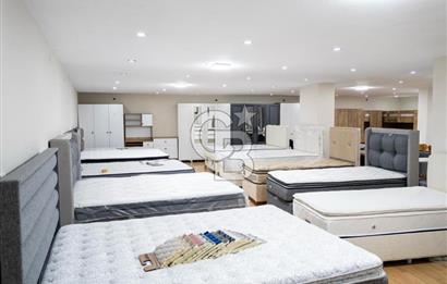 MANİSA AKHİSARDA CADDE ÜZERİNDE SATILIK BİNA