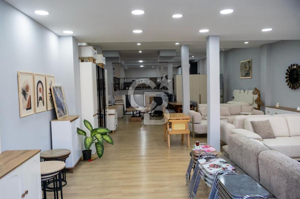 MANİSA AKHİSARDA CADDE ÜZERİNDE SATILIK BİNA