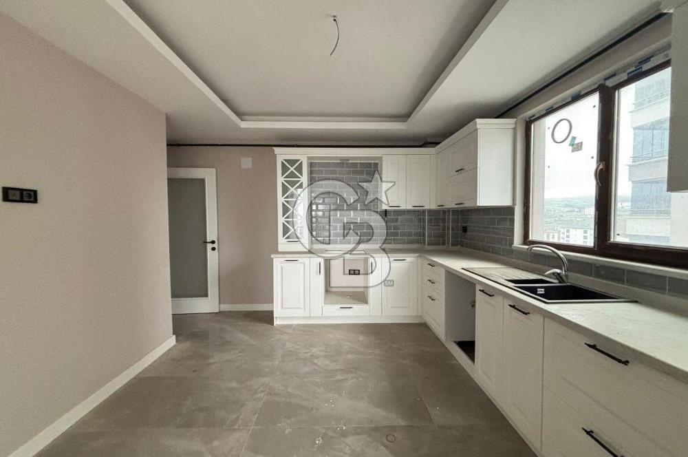 Nilüfer Evleri Sitesinde geniş 3+1 satılık daire