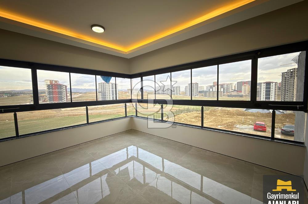 BATIŞEHİRDE HAVUZLU SİTEDE LÜKS ARA KAT SIFIR 4+1 SATILIK DAİRE