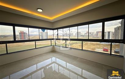 BATIŞEHİRDE HAVUZLU SİTEDE LÜKS ARA KAT SIFIR 4+1 SATILIK DAİRE