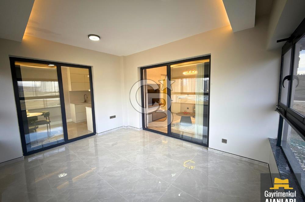 BATIŞEHİRDE HAVUZLU SİTEDE LÜKS ARA KAT SIFIR 4+1 SATILIK DAİRE