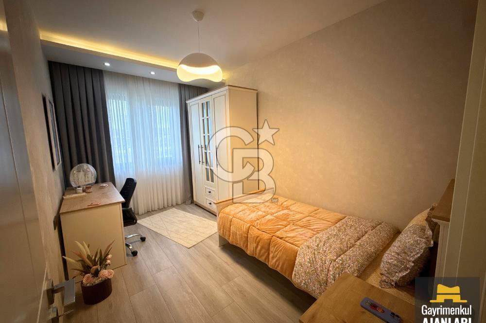 BATIŞEHİRDE HAVUZLU SİTEDE LÜKS ARA KAT SIFIR 4+1 SATILIK DAİRE