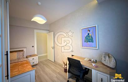 BATIŞEHİRDE HAVUZLU SİTEDE LÜKS ARA KAT SIFIR 4+1 SATILIK DAİRE