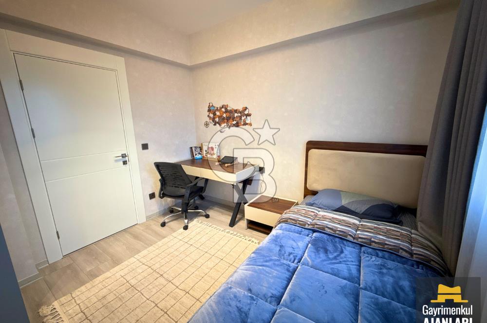 BATIŞEHİRDE HAVUZLU SİTEDE LÜKS ARA KAT SIFIR 4+1 SATILIK DAİRE