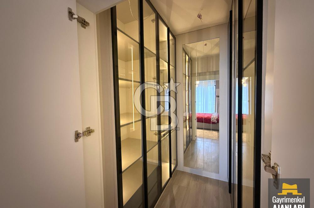 BATIŞEHİRDE HAVUZLU SİTEDE LÜKS ARA KAT SIFIR 4+1 SATILIK DAİRE