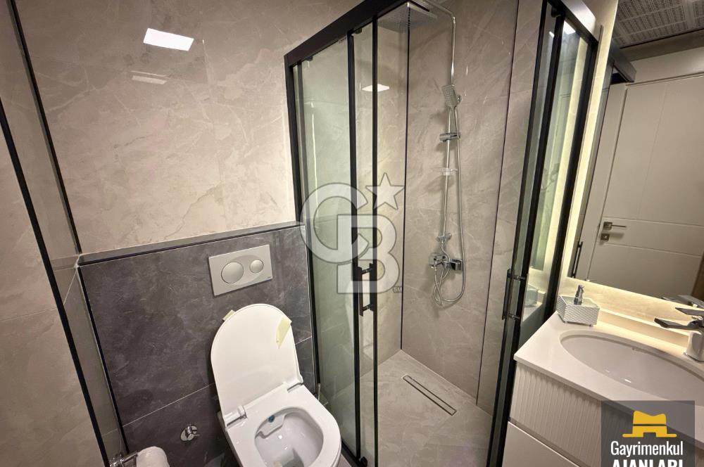 BATIŞEHİRDE HAVUZLU SİTEDE LÜKS ARA KAT SIFIR 4+1 SATILIK DAİRE