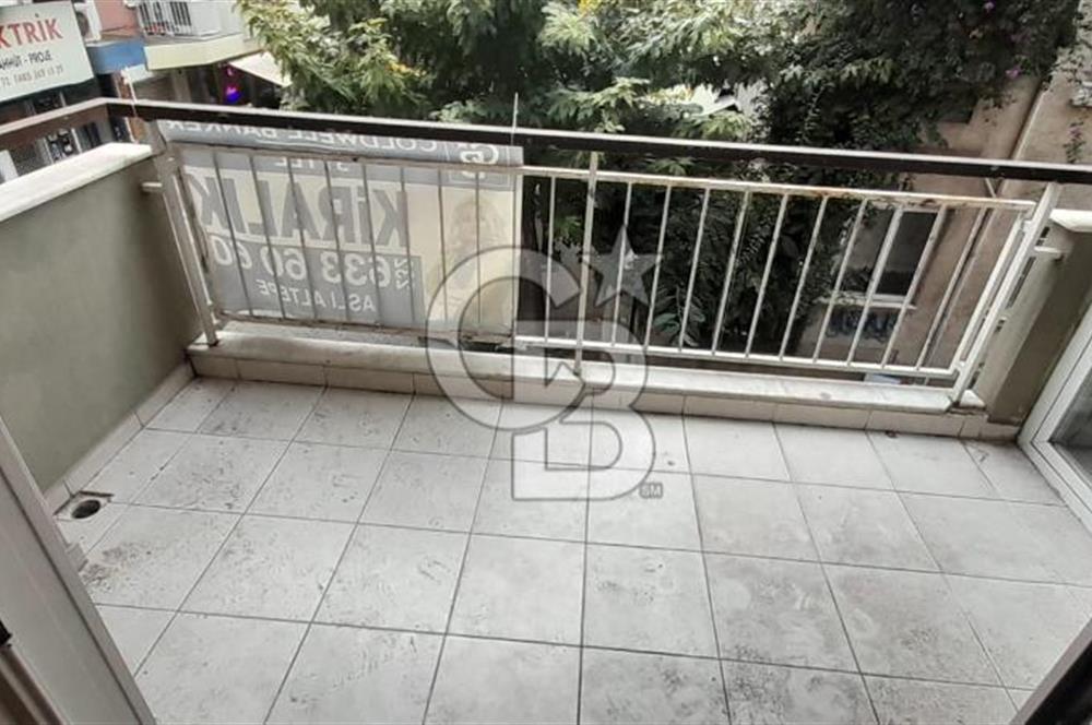 Karsiyaka çarşi icinde 2+1 arakat 105 M2 teraslı daire