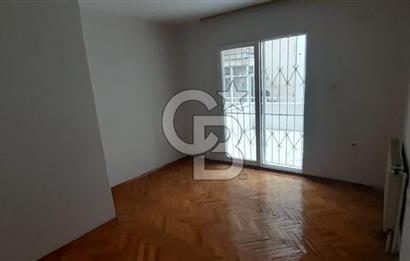 Karsiyaka çarşi icinde 2+1 arakat 105 M2 teraslı daire