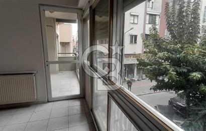 Karsiyaka çarşi icinde 2+1 arakat 105 M2 teraslı daire