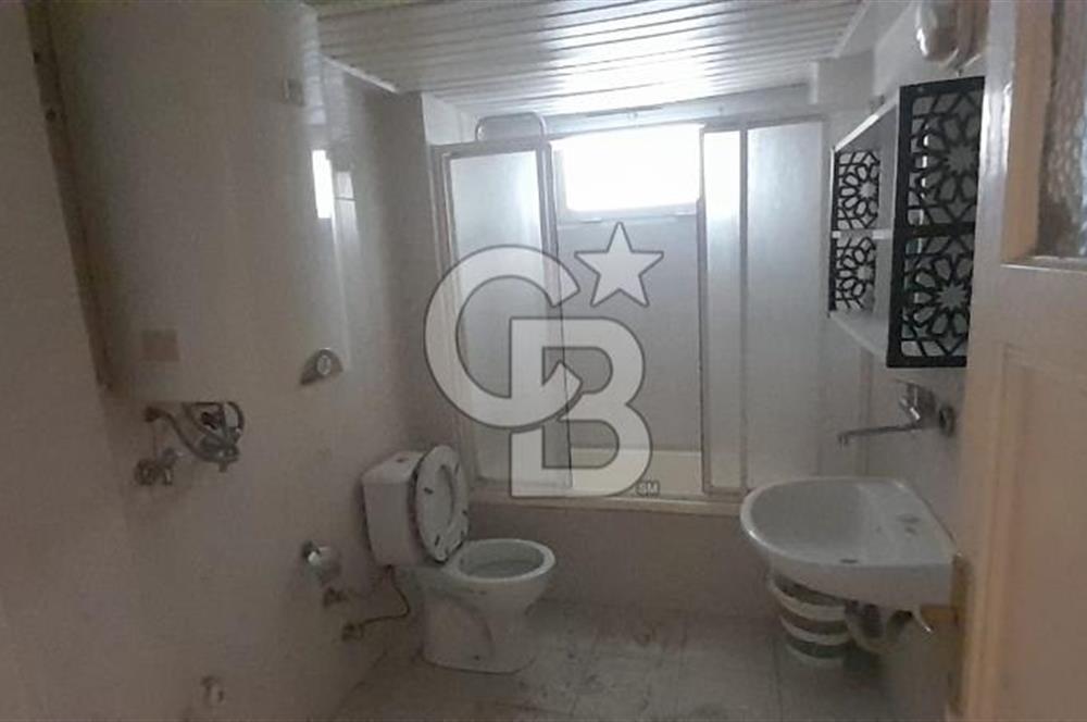 Karsiyaka çarşi icinde 2+1 arakat 105 M2 teraslı daire