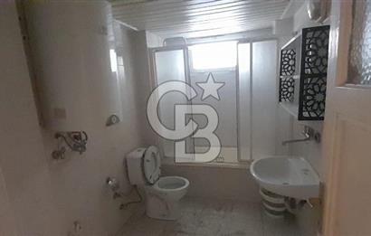 Karsiyaka çarşi icinde 2+1 arakat 105 M2 teraslı daire