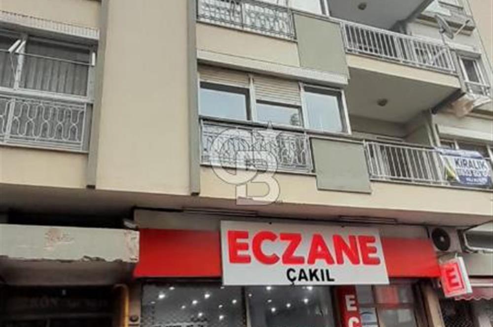 Karsiyaka çarşi icinde 2+1 arakat 105 M2 teraslı daire