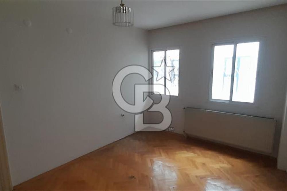 Karsiyaka çarşi icinde 2+1 arakat 105 M2 teraslı daire