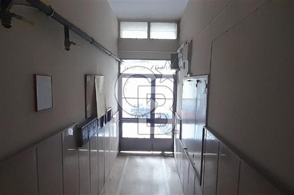 Karsiyaka çarşi icinde 2+1 arakat 105 M2 teraslı daire